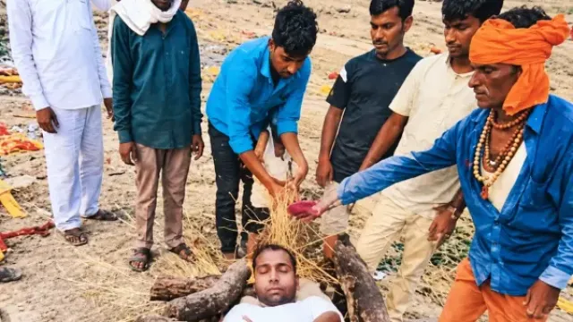 খুনের মামলায় বিচার এড়াতে এআই দিয়ে মৃত্যুর নাটক, চিতায় পোড়ালেন ছাগল
