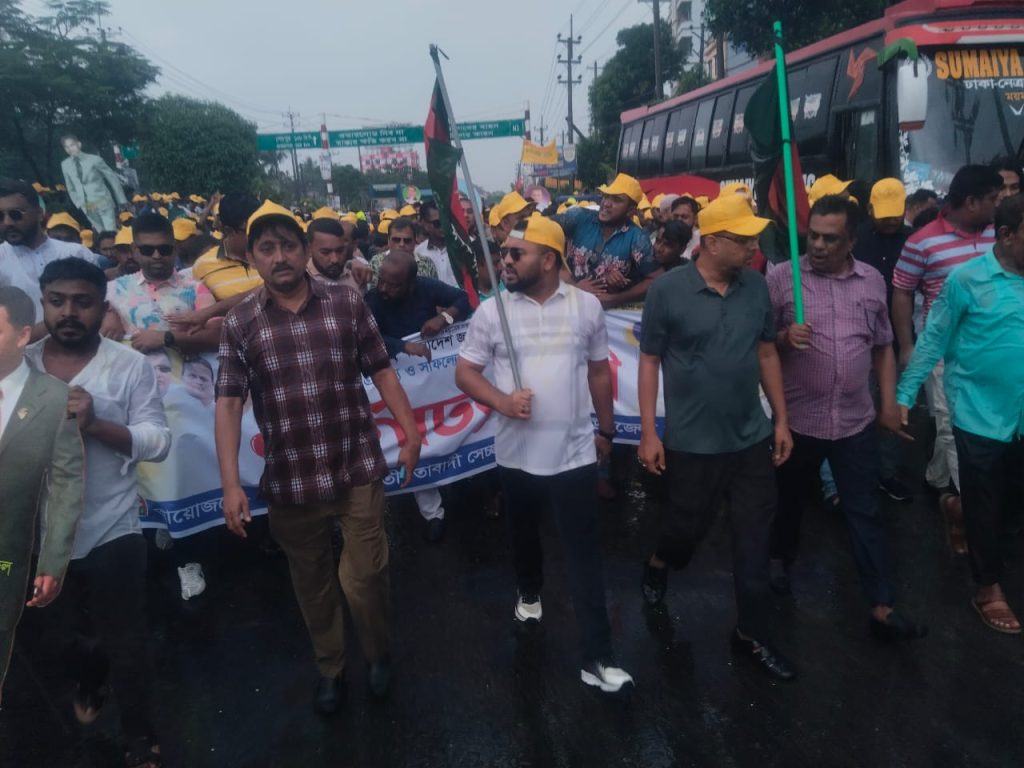 ভালুকায় বর্ণাঢ্য আয়োজনে স্বেচ্ছাসেবক দলের প্রতিষ্ঠাবার্ষিকী উদযাপন