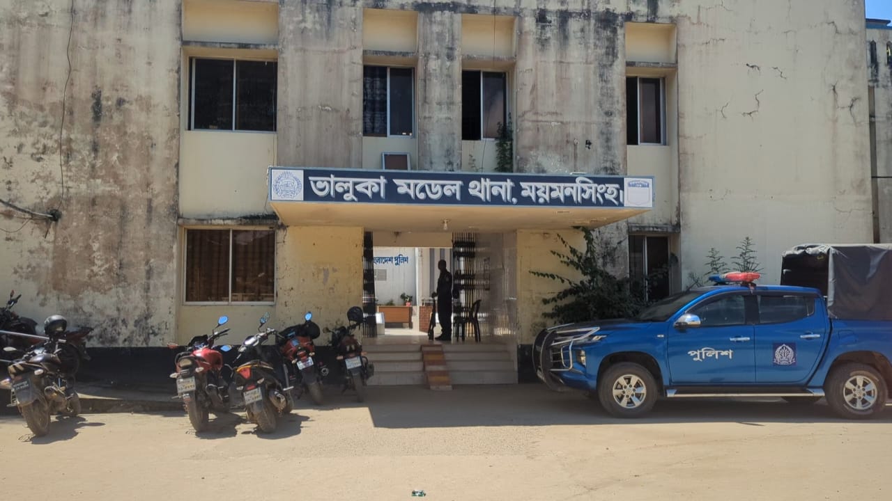 ভালুকায় কিশোরী ও মাকে পৈতৃক বাড়ি থেকে উচ্ছেদের চেষ্টার অভিযোগ