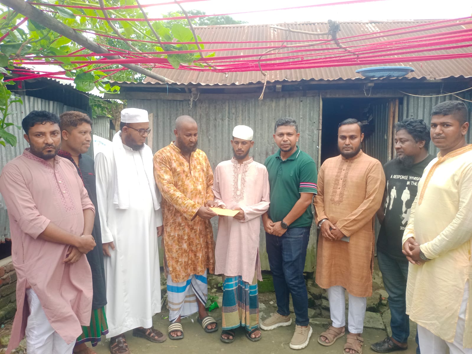অর্থাভাবে থমকে অস্ত্রোপচার, তাজিবুরের পাশে ত্রিশাল মানবকল্যাণ ফাউন্ডেশন