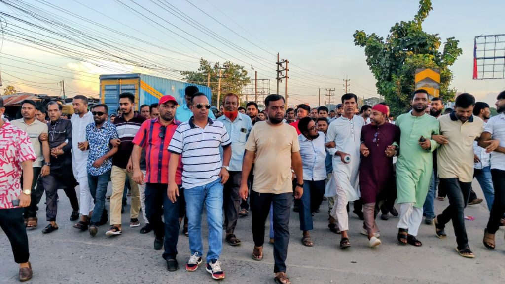 ভালুকায় শ্রমিক দলের উদ্যোগে বিক্ষোভ মিছিল অনুষ্ঠিত 